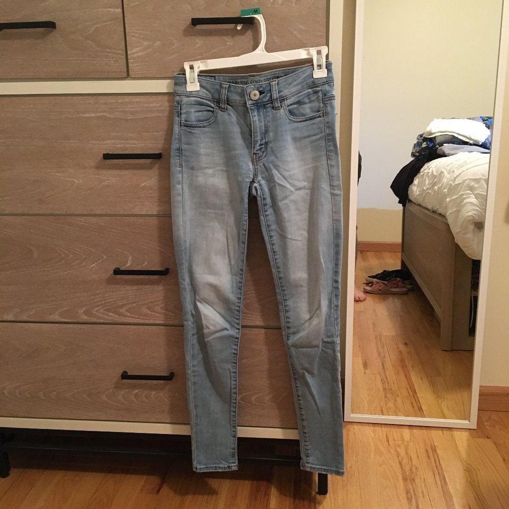 American Eagle light wash jeans